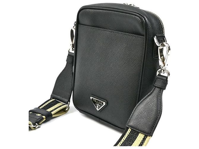 Bolsa de Ombro Prada em Couro - vista 2
