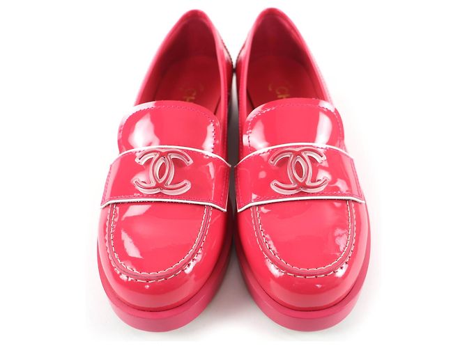 Mocassins en cuir verni Chanel - vue 4