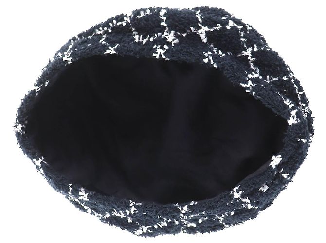 Basco in tweed Chanel nero e bianco - vista 5