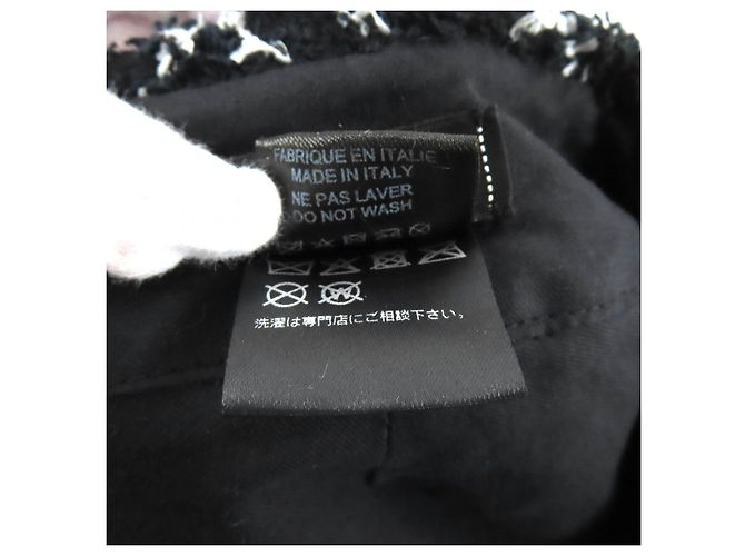 Basco in tweed Chanel nero e bianco - vista 9