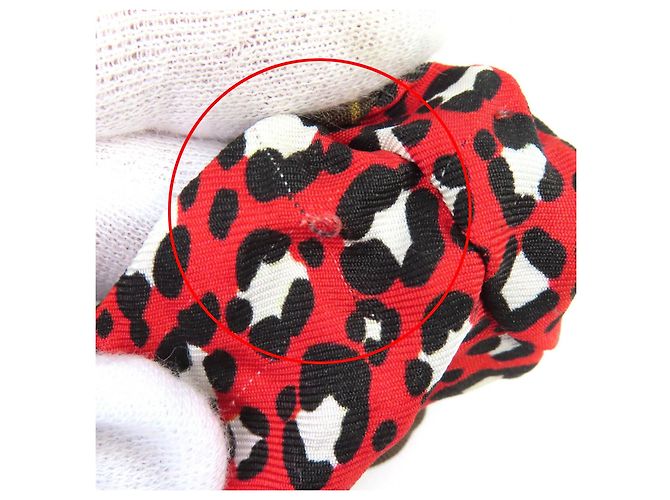 Louis Vuitton Chou Chou Be Mindful Monogram Silk Hair Scrunchie - view 6