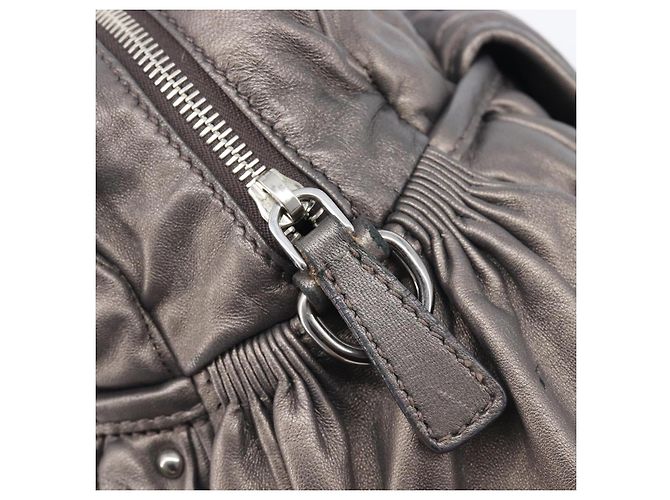 Miu Miu Matelasse Hand Bag Leather Gray Silver - vista 15