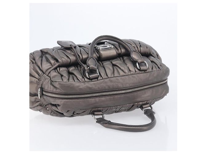 Miu Miu Matelasse Hand Bag Leather Gray Silver - vista 7