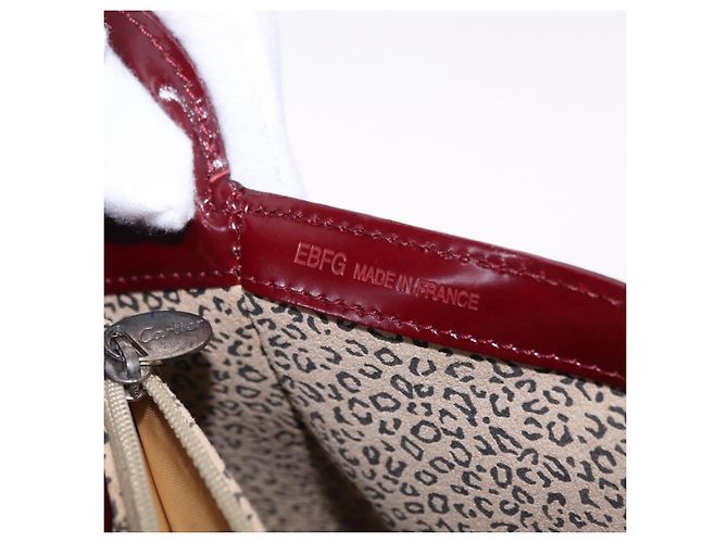 Panthère Cartier PANTHERE Shoulder Bag Patent leather Bordeaux Silver - vista 27