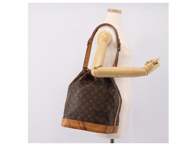 LOUIS VUITTON Monogram Noe Shoulder Bag M42224 LV - vista 26