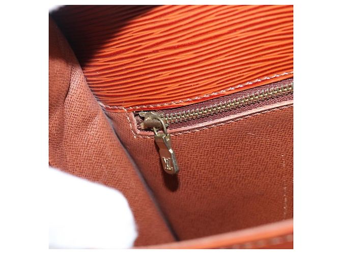 Saint-Cloud LOUIS VUITTON Epi Saint Cloud GM Shoulder Bag Brown M52193 LV - vista 23
