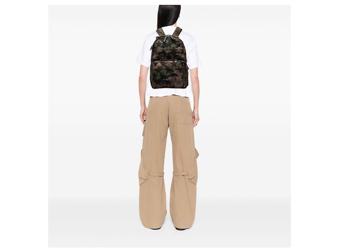 Zaino Valentino Rockstud Camouflage Stars in nylon marrone - vista 7