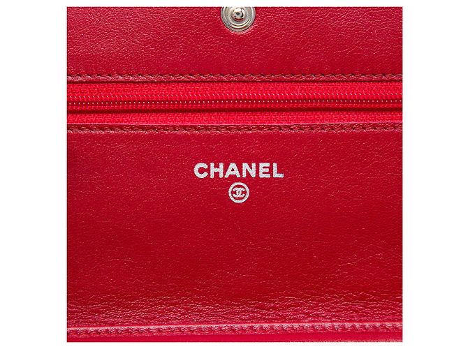 Chanel Red CC Quilted Patent Brilliant Wallet On Chain - vista 5