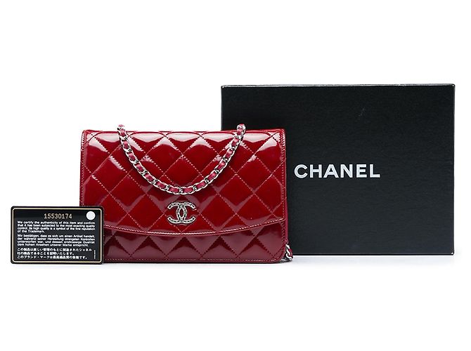 Chanel Red CC Quilted Patent Brilliant Wallet On Chain - vista 7
