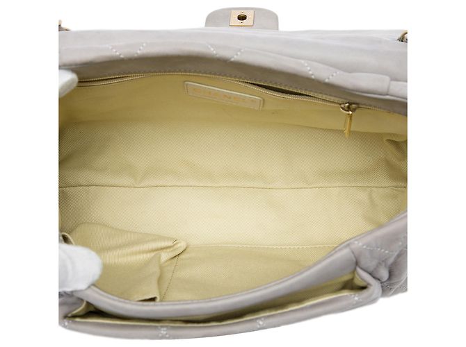 Chanel Gray Large Quilted Iridescent Calfskin Chic Quilt Flap - vista 4
