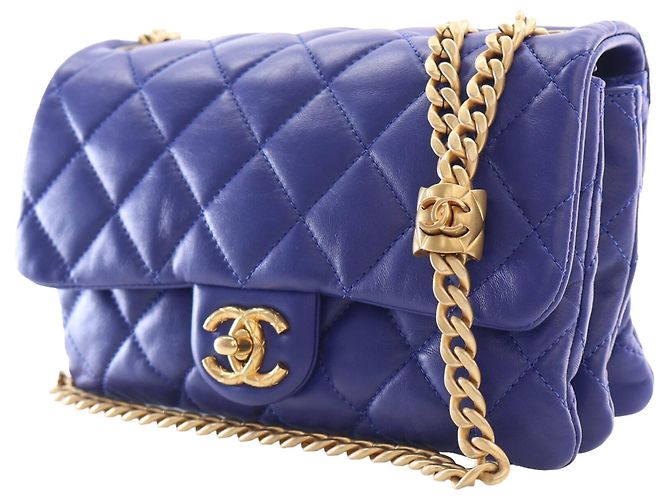 Chanel Blue Small Quilted Lambskin Pillow Crush Flap - vista 12