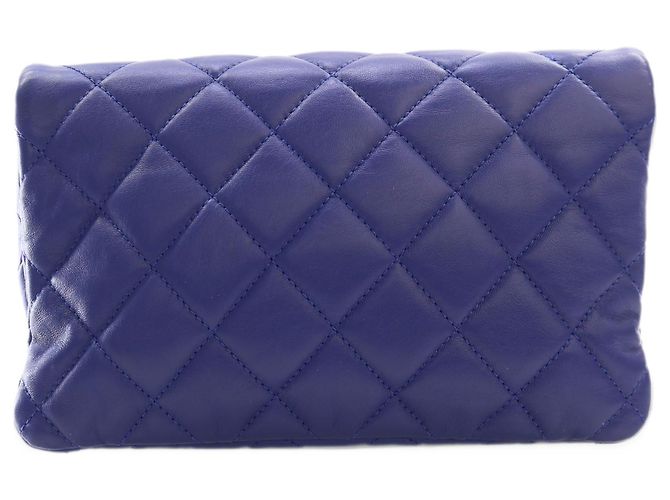 Chanel Blue Small Quilted Lambskin Pillow Crush Flap - vista 2