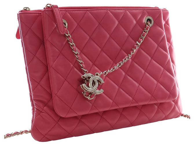 Estojo Duplo Chanel em pele de cordeiro acolchoada rosa com corrente - vista 12
