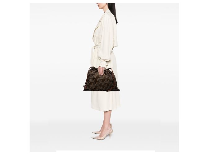 Fendi Beuteltasche aus braunem Zucca Canvas - Ansicht 6