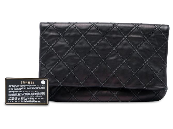 Clutch Chanel Thin City Foldover in pelle d'agnello matelassé nera - vista 7