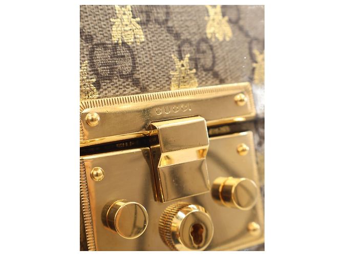 Gucci Beige Small GG Supreme Bee Padlock Crossbody - vista 5