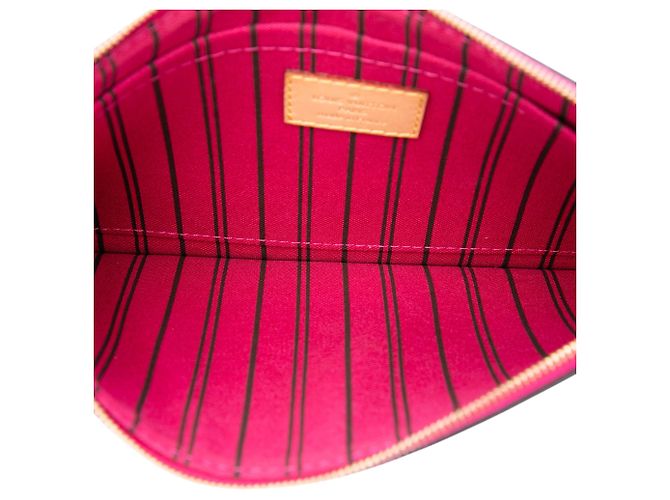 Louis Vuitton Brown Monogram Neverfull Pochette - vista 4
