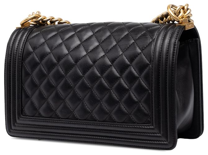 Chanel Black Old Medium Quilted Lambskin Boy Flap - vista 2