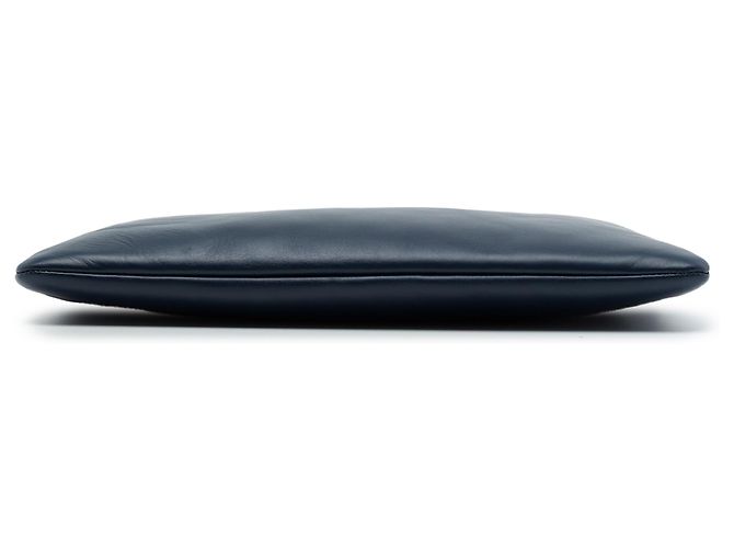Chanel Blue Large Bicolor Lambskin Boy O Case Clutch - vista 3