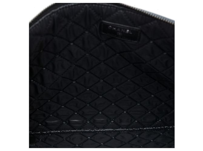 Chanel Blue Large Bicolor Lambskin Boy O Case Clutch - vista 4