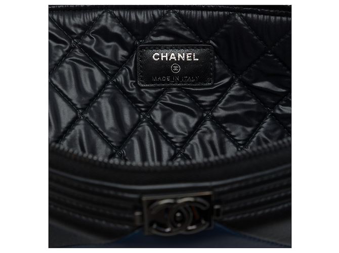 Chanel Blue Large Bicolor Lambskin Boy O Case Clutch - vista 5