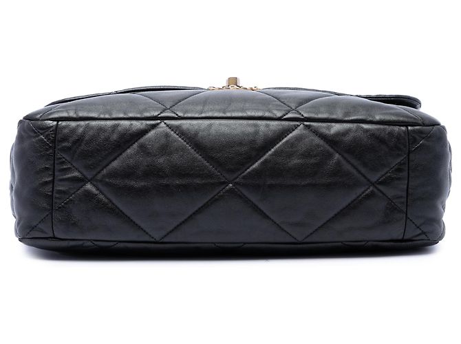 Chanel Black Maxi Lambskin 19 Flap - vista 3