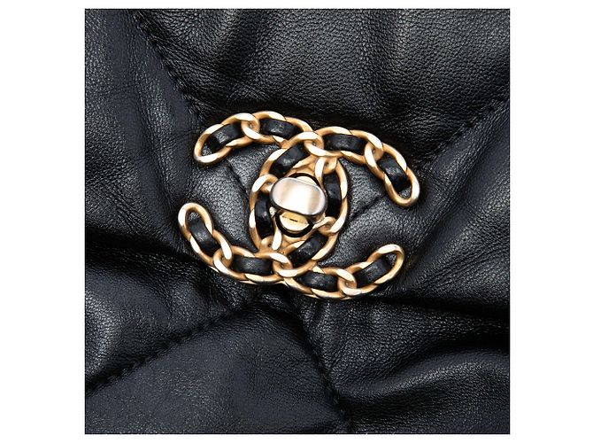 Chanel Black Maxi Lambskin 19 Flap - vista 5