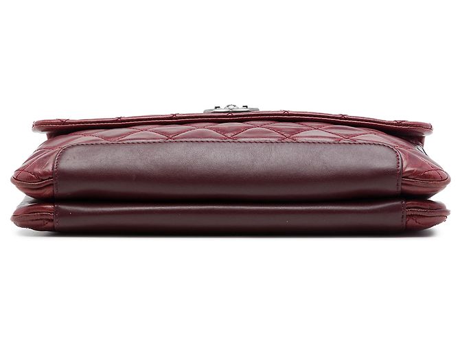 Chanel Red Quilted Aged Calfskin Logo Accordion Flap - vista 3