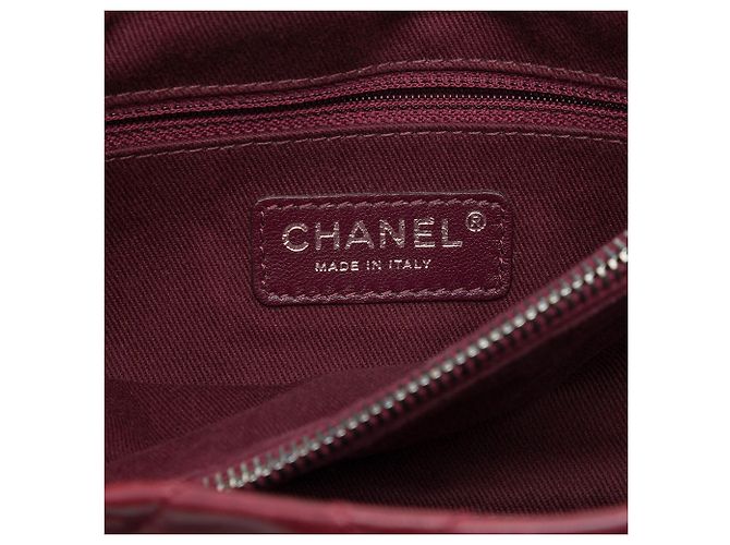 Chanel Red Quilted Aged Calfskin Logo Accordion Flap - vista 5