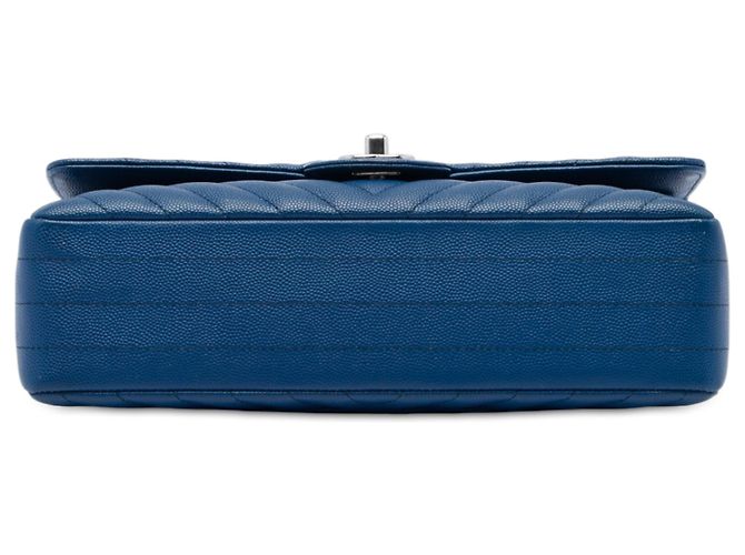 Chanel Blue Medium Classic Chevron Caviar Double Flap - vista 3