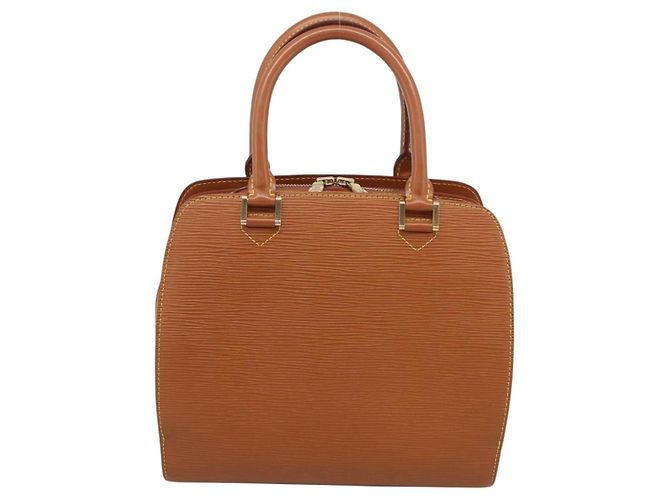 Louis Vuitton Pont Neuf Epi Leather PM - vista 2