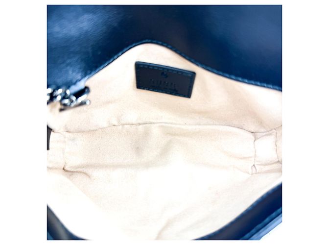 Gucci GG Marmont Flap Matelasse Leather Super Mini - vista 5