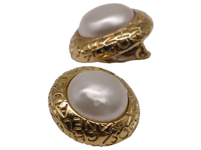 Orecchini a clip Chanel rotondi in perle dorate, Gold Pearl - vista 2