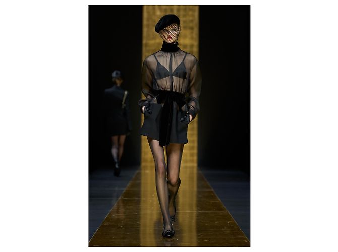 Dolce & Gabbana Transparentes Kleid mit Samtgürtel - Ansicht 4