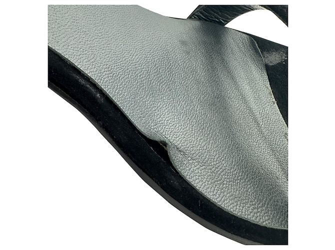 Stuart Weitzman Riemchen-Sandaletten mit Blockabsatz aus schwarzem Wildleder - Ansicht 6
