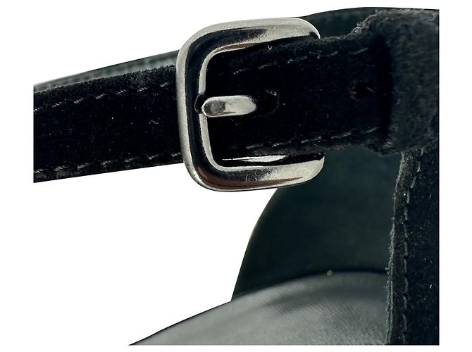 Stuart Weitzman Riemchen-Sandaletten mit Blockabsatz aus schwarzem Wildleder - Ansicht 9