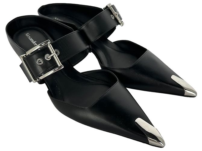 Mules Alexander McQueen Punk Buckle in pelle nera - vista 2