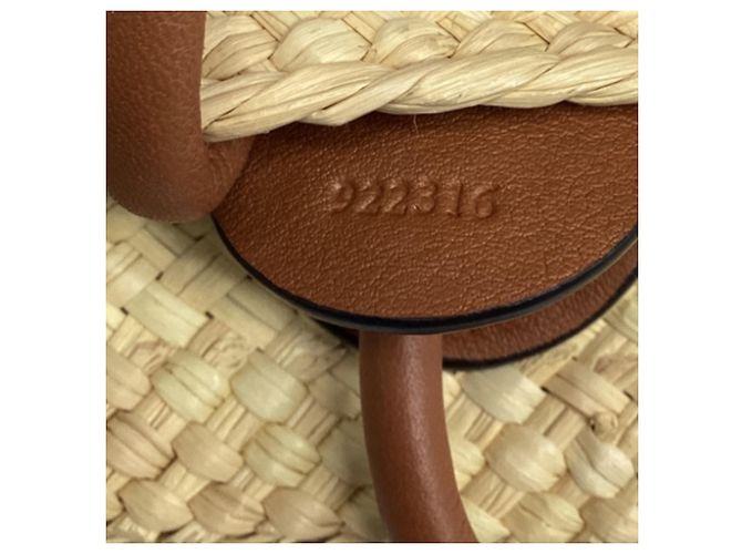 Borsa Tote Loewe Medium Anagram Basket in rafia beige - vista 7