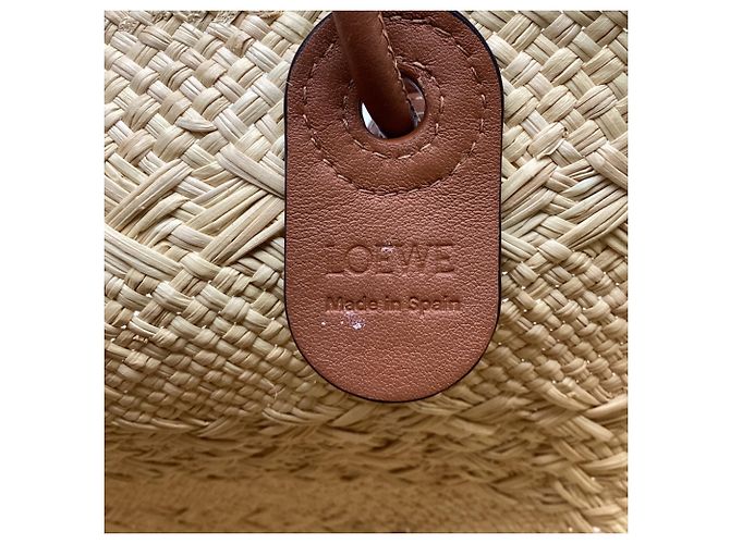 Borsa Tote Loewe Medium Anagram Basket in rafia beige - vista 8