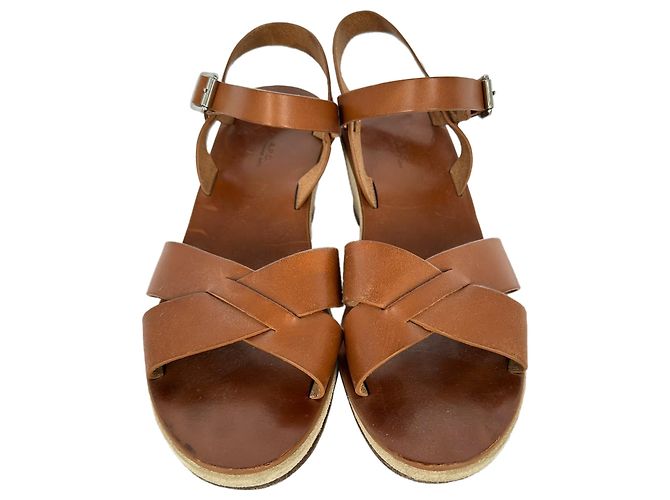 Apc Sandali con zeppa Judith A.P.C. in pelle marrone - vista 3