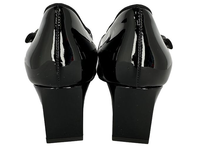 Céline Décolleté T-Strap Celine Triomphe in pelle verniciata nera - vista 6