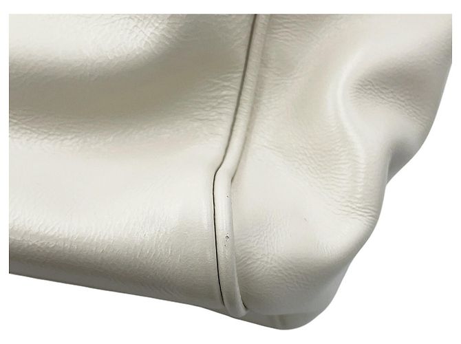 Miu Miu Bowling Lederhandtasche in White - Ansicht 8