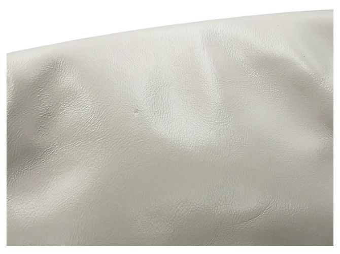 Miu Miu Bowling Lederhandtasche in White - Ansicht 9