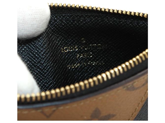 Louis Vuitton Monogram Reverse Card Holder - view 6