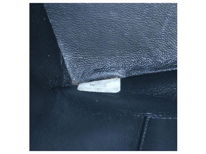Chanel Medallion Quilted Caviar - vista 7