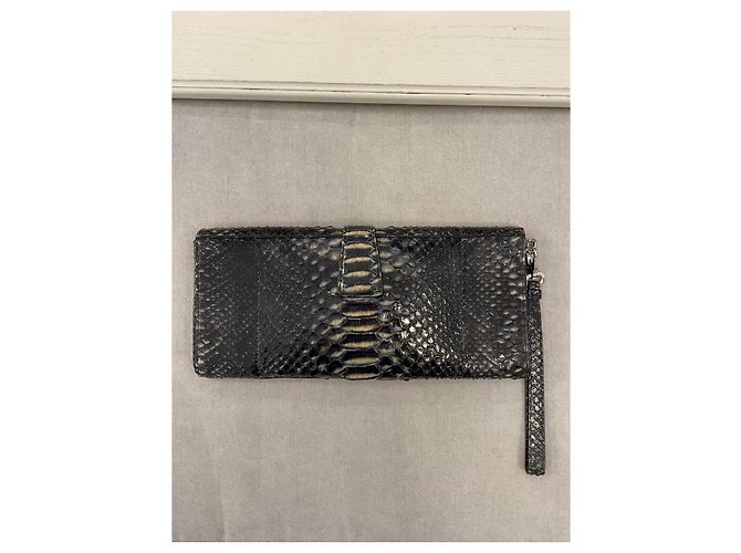 Salvatore Ferragamo Clutch in Pelle di Pitone - vista 2