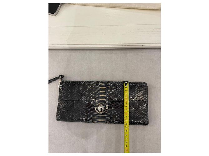 Salvatore Ferragamo Clutch in Pelle di Pitone - vista 3