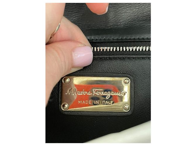 Salvatore Ferragamo Clutch in Pelle di Pitone - vista 4