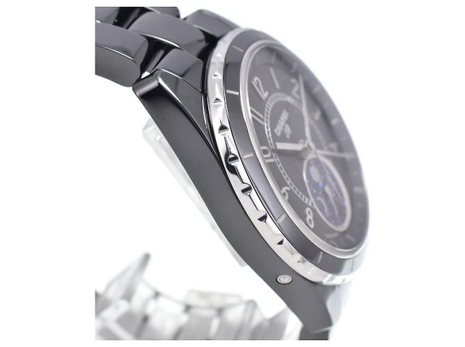Chanel J12 Moonphase Automatic Ceramic and Stainless Steel 38 - vista 4