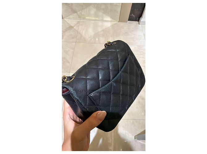 Borsa Chanel Mini Square Classic Single Flap in Pelle d'Agnello Nera - vista 4